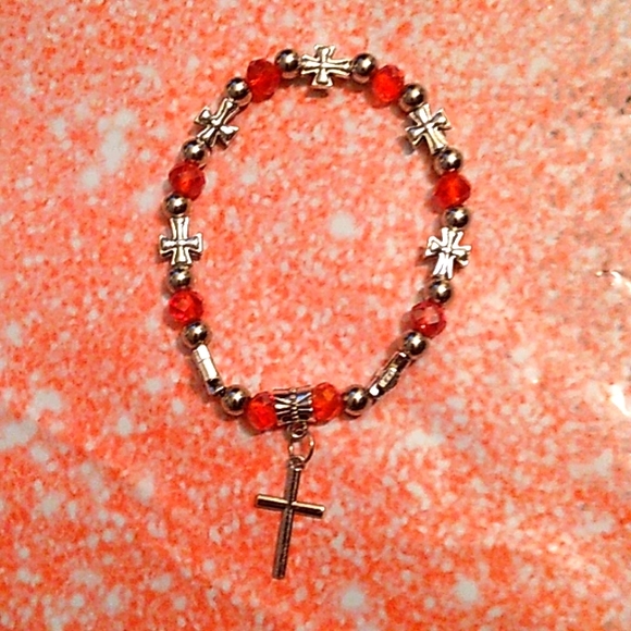 Made by me a beautiful really nice we made cross with red beads and little cross - Picture 1 of 2